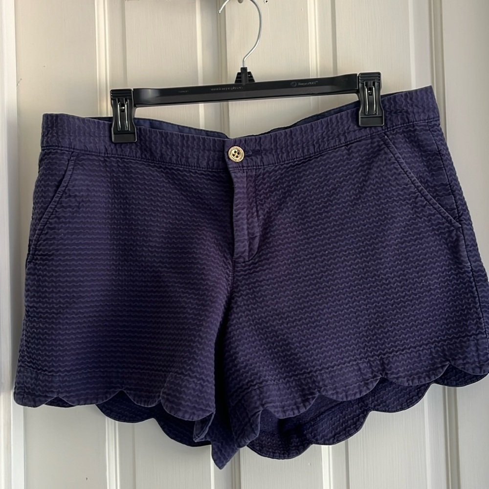 Lilly Pulitzer Navy Buttercup shorts